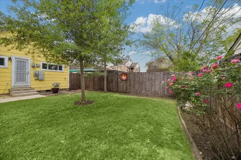 5211 Mulford Street Houston TX 77023
