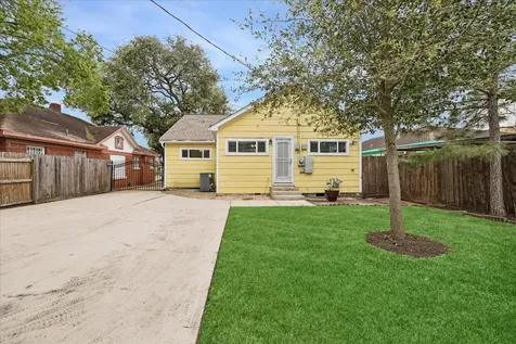 5211 Mulford Street Houston TX 77023