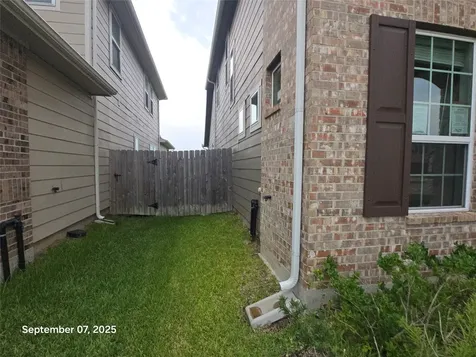 7302 Toluca Drive Rosharon TX 77583