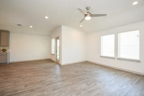 1614 Mountain Echo Drive Richmond TX 77469