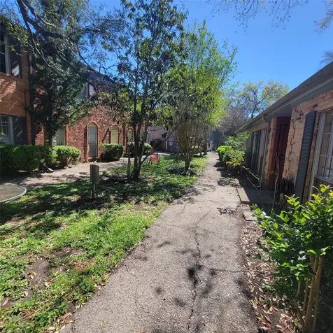 5210 Arboles Drive B1 Houston TX 77035