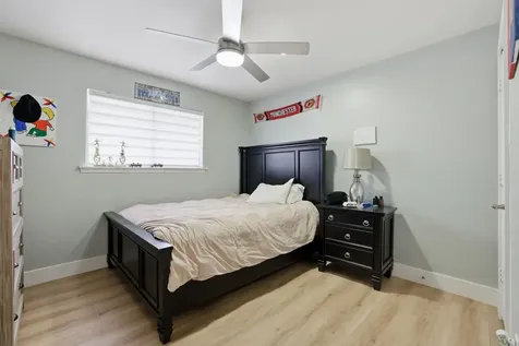 5230 Moss Glenn Lane Houston TX 77088