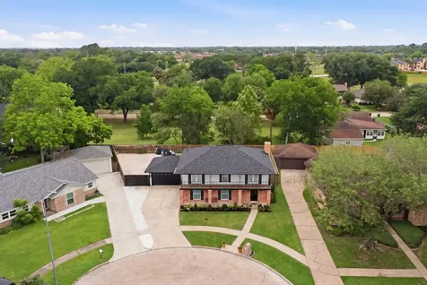 5230 Moss Glenn Lane Houston TX 77088