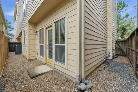 5523 Crooms Street Houston TX 77007