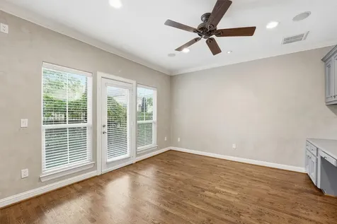 5523 Crooms Street Houston TX 77007