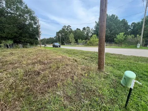 747 County Road 3405 Cleveland TX 77327