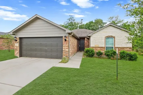 326 County Road 3558 Cleveland TX 77327