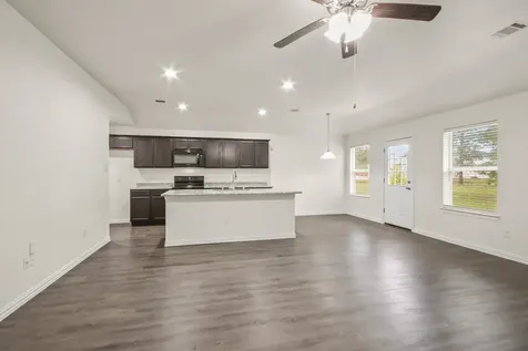 326 County Road 3558 Cleveland TX 77327