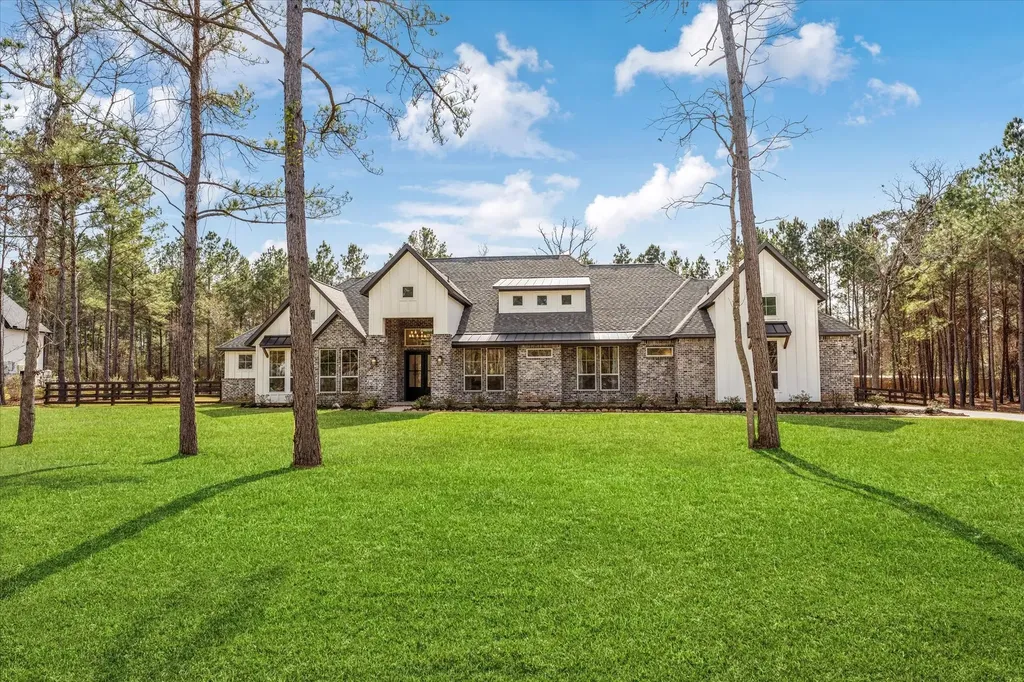 7729 Dog Wood Acres Drive Montgomery TX 77316