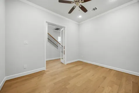 5908 Kansas Street A Houston TX 77007