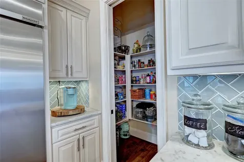 188 Mcgoey Circle The Woodlands TX 77384