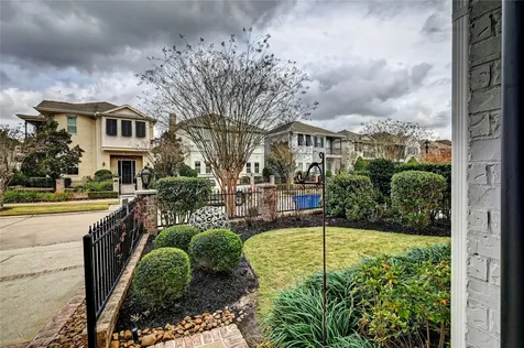 188 Mcgoey Circle The Woodlands TX 77384