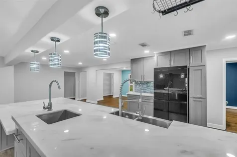 8902 Theysen Drive Houston TX 77080