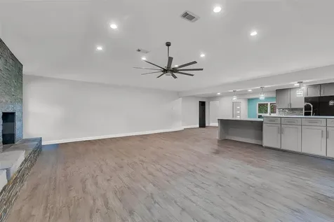 8902 Theysen Drive Houston TX 77080