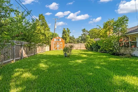 8902 Theysen Drive Houston TX 77080