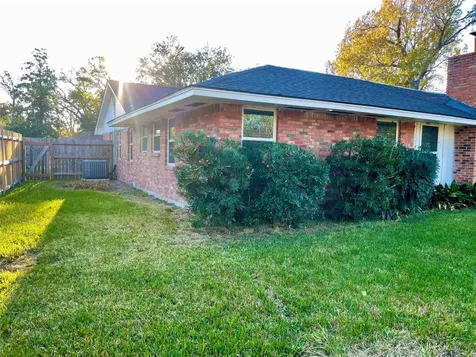 8902 Theysen Drive Houston TX 77080
