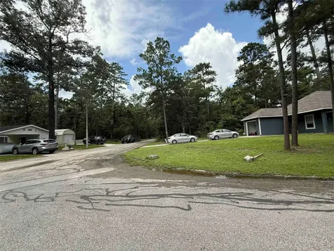 28624 Shawnee Court Huntsville TX 77364