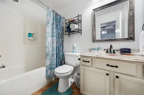 6120 Avenue Q 1/2 Galveston TX 77551