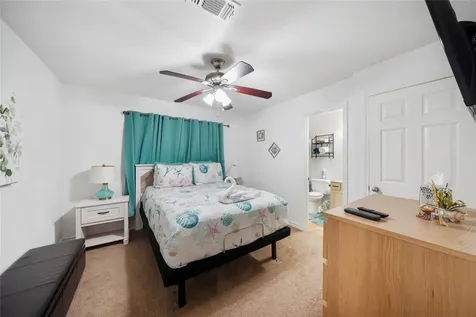 6120 Avenue Q 1/2 Galveston TX 77551