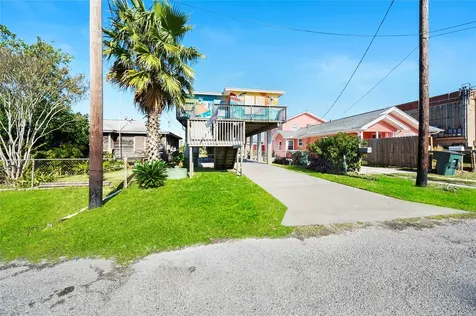 6120 Avenue Q 1/2 Galveston TX 77551