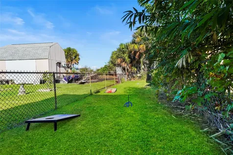 6120 Avenue Q 1/2 Galveston TX 77551