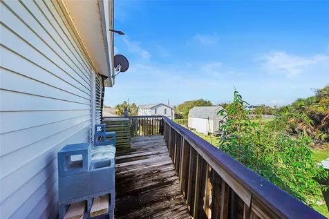 6120 Avenue Q 1/2 Galveston TX 77551