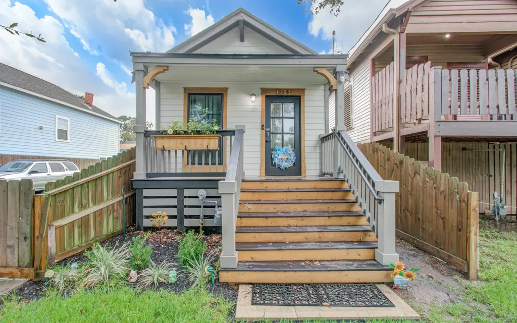 1109 31st Street Galveston TX 77550