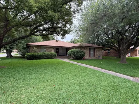 1406 N Dakota Street Baytown TX 77520
