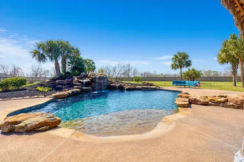 2203 Lomax Drive La Porte TX 77571