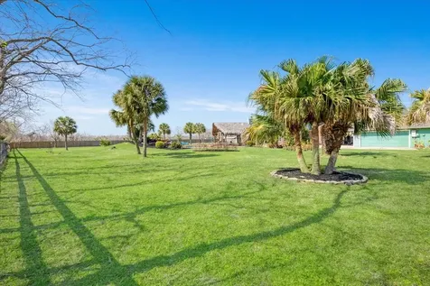2203 Lomax Drive La Porte TX 77571