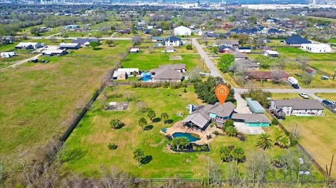 2203 Lomax Drive La Porte TX 77571