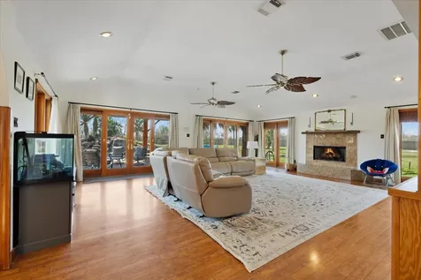 2203 Lomax Drive La Porte TX 77571
