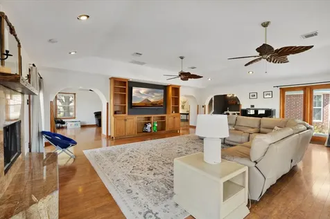 2203 Lomax Drive La Porte TX 77571
