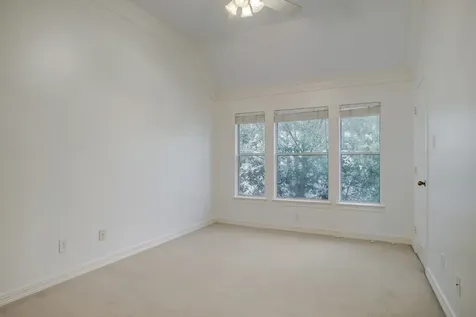 2205 Commonwealth Street Houston TX 77006