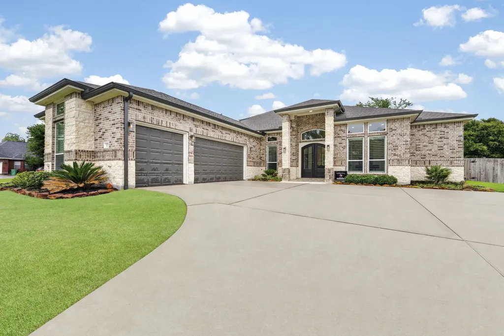 101 Bentwood Drive Montgomery TX 77356