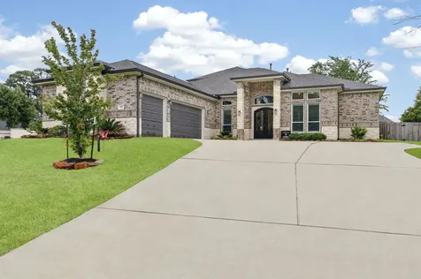 101 Bentwood Drive Montgomery TX 77356