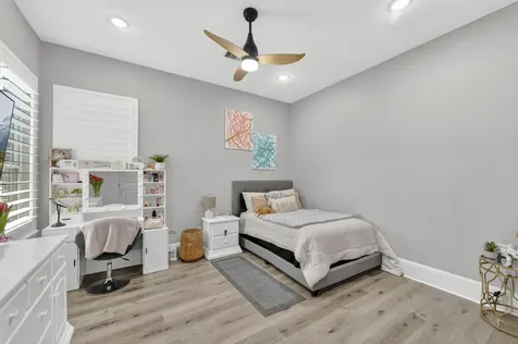 101 Bentwood Drive Montgomery TX 77356