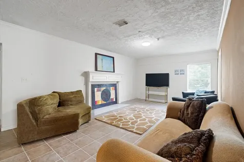 715 Elm Street Fresno TX 77545