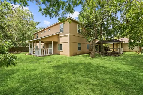 715 Elm Street Fresno TX 77545