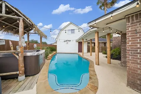 394 Hyland Lane League City TX 77573