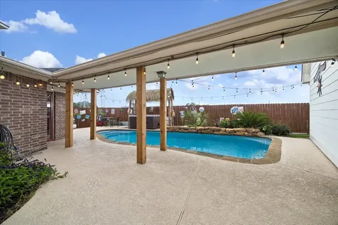 394 Hyland Lane League City TX 77573