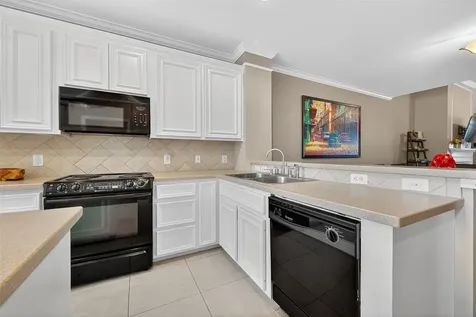 2913 Dallas Street W Houston TX 77019