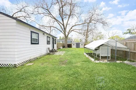 406 N Fig Street Sweeny TX 77480