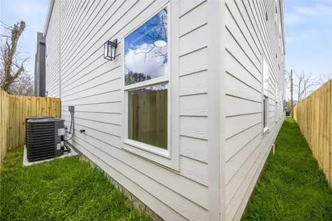 9709 Pelsey Street B Houston TX 77029
