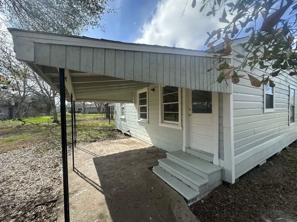 605 Palacios Street El Campo TX 77437