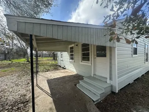 605 Palacios Street El Campo TX 77437