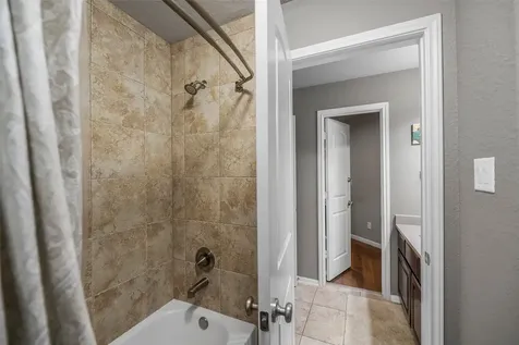 42 Shallowford Place Tomball TX 77375