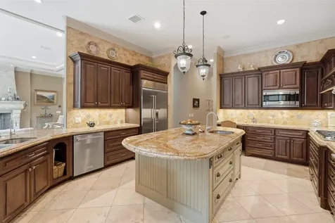 19 Miramar Heights Circle Sugar Land TX 77479