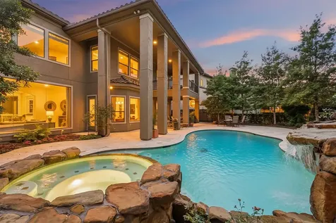 19 Miramar Heights Circle Sugar Land TX 77479