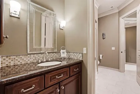 19 Miramar Heights Circle Sugar Land TX 77479